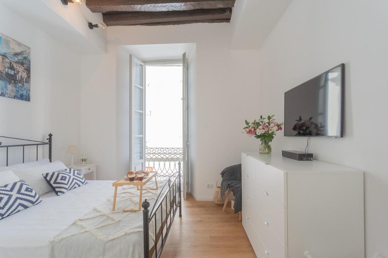 Independence Apartment With Balcony By Rent All Como Exterior foto